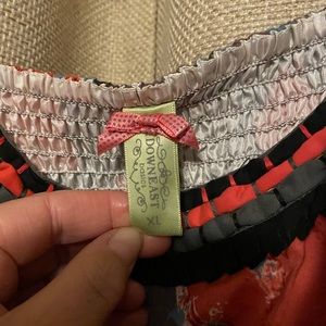 Very flattering dress!